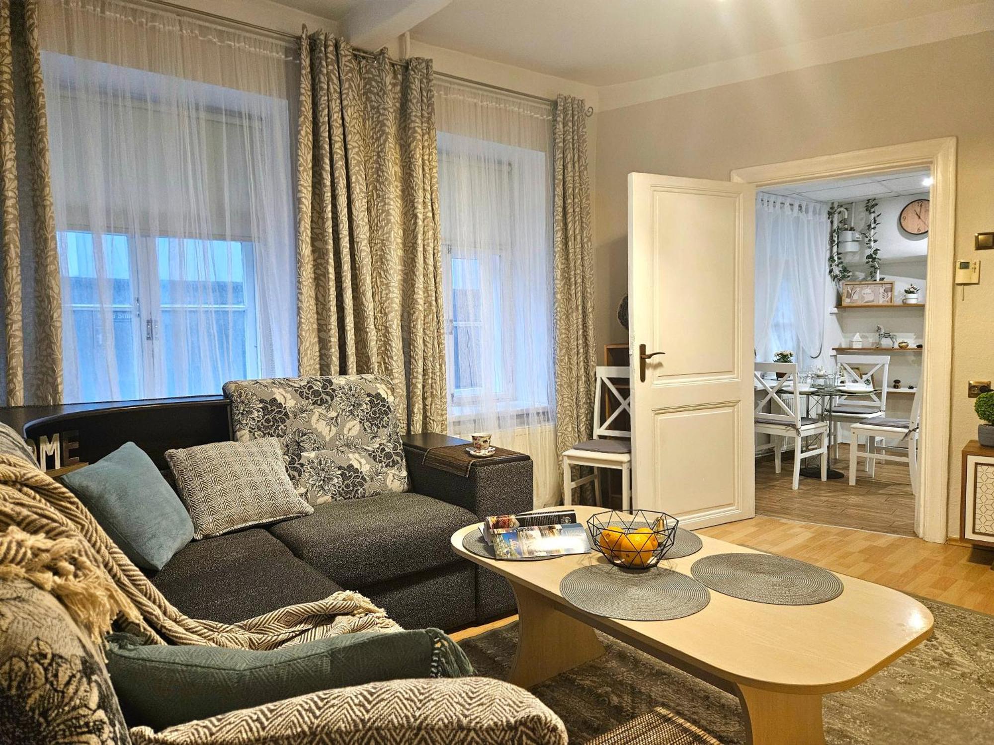 Appartement Old Town Rustic Elegance By The Livu And Dome Squares Riga