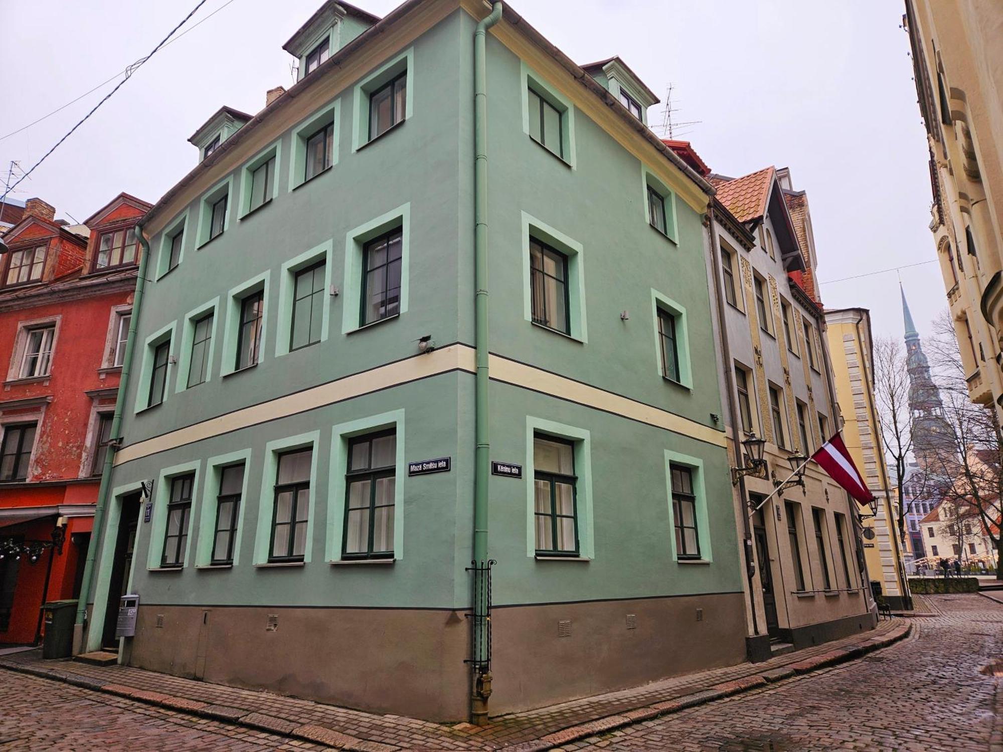 Appartement Old Town Rustic Elegance By The Livu And Dome Squares